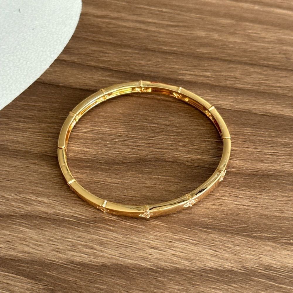 Diamond star bangle Q744 - Picture 5 of 7